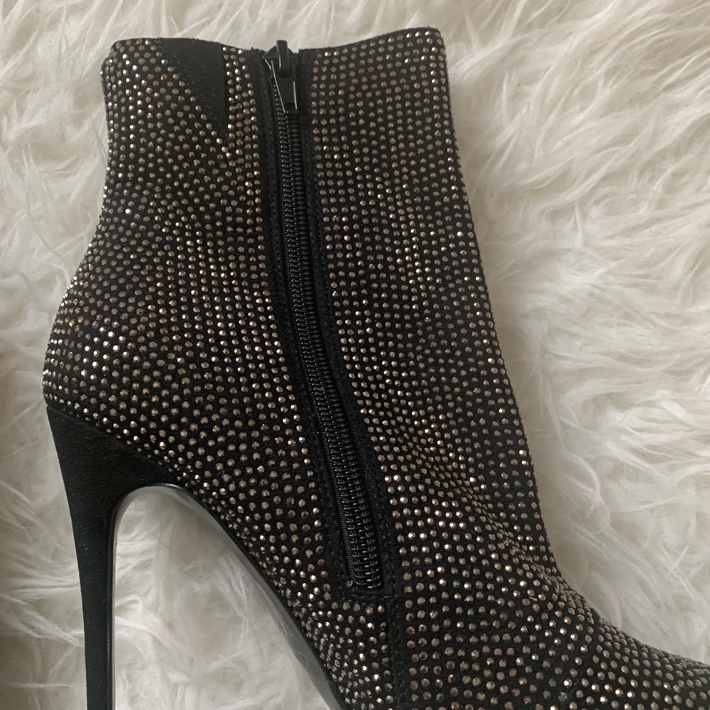 Boots - Picture 2 of 5